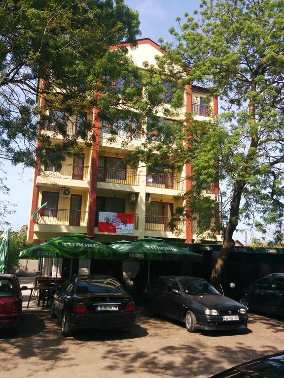 Central Park Family Hotel Kavarna Exteriér fotografie